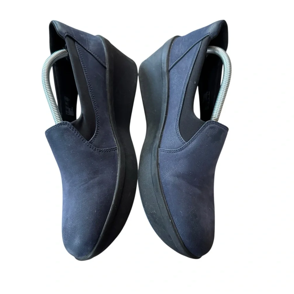 Cloudsteppers by Clark’s Size 8.5 Blue Slip On “Step Rose Moon” Wedge Shoes